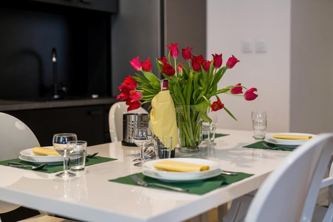 Apartment Poznan Mtp Chelmonskiego By Noclegi Renters Exterior photo