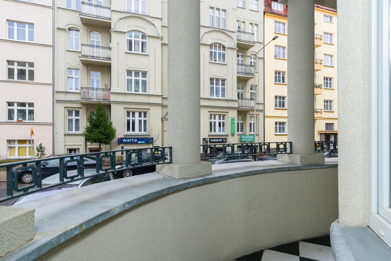 Apartment Poznan Mtp Chelmonskiego By Renters Exterior photo